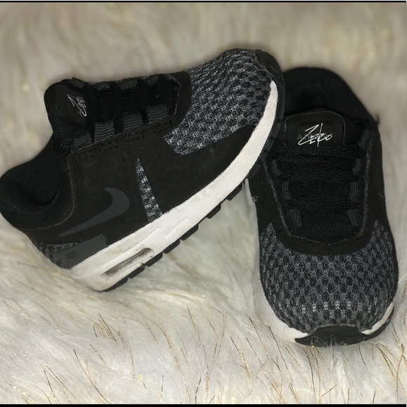 NIKE ZERO - Picture 2 of 3